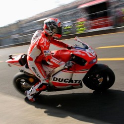 Dovizioso Ungguli Lorenzo untuk Jadi yang Tercepat, Marquez di Posisi Enam