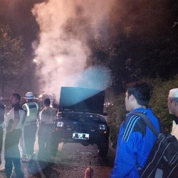 Jeep Cherokee Terbakar di Depan ITC Permata Hijau