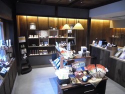 Rahasia Umur Panjang Orang Jepang: Minum Matcha