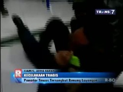 Tragis! Pemotor Tewas Tersangkut Benang Layangan