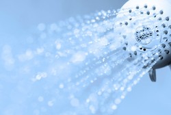 Demi Hemat Air, Orang-orang Disarankan Pipis di Bawah Shower