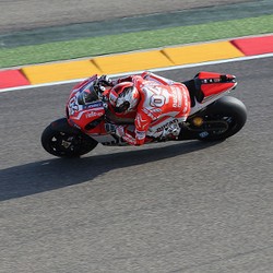 Dovizioso Raih Pole, Marquez di Posisi Empat