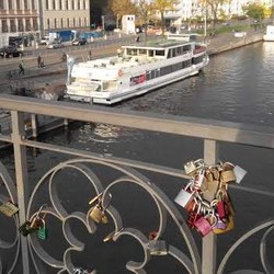 Eiserner Steg, Jembatan Gembok Cinta di Frankfurt