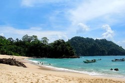 Kabupaten The Sunrise of Java Ini Butuh Investasi 1.000 Kamar Hotel