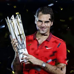 Federer Juara Usai Menangi Duel Ketat Lawan Simon