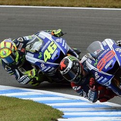 Perebutan Posisi Kedua, Rossi Waspadai Ancaman Lorenzo