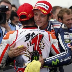 Gagal Bendung Marquez, Rossi: Dia Layak Juara