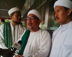 Ketum FPI: Kalau Dibubarkan, 5 Menit Kami Buat Front Pecinta Islam!
