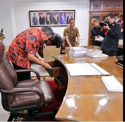 Menjelang Lengser, SBY Beres-beres Kantor di Istana