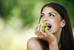 Studi: Makan Sebuah Apel Setiap Hari Bantu Tingkatkan Libido Wanita