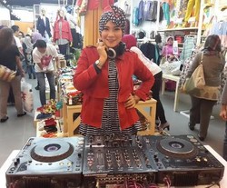 Satchy, DJ Berhijab yang Tinggalkan Klub Malam dan Pakaian Seksi