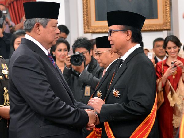 Sharif C Sutardjo Raih Penghargaan