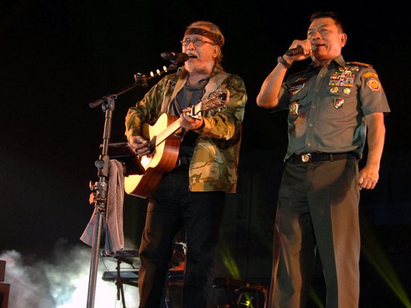 Iwan Fals Hadiri Penghargaan Inovasi Panglima TNI