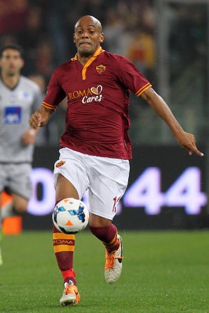 Roma Perpanjang Kontrak Maicon