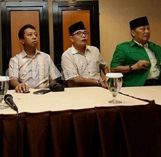 Emron Sebut Mbah Moen dan Koalisi Jokowi Hadiri Muktamar PPP