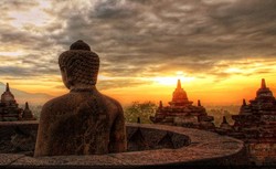 Mau Lihat Sunrise di Borobudur Seperti Bos Facebook? Ini Caranya