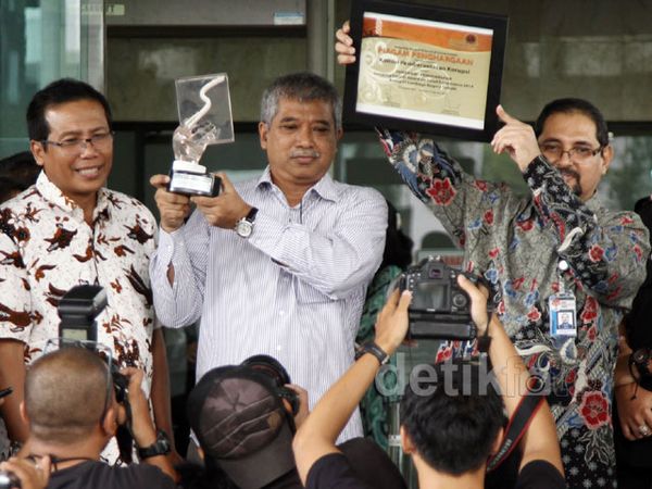 KPK Raih Award Soegeng Sarjadi School of Government