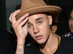 Setelah Kendall Jenner, Justin Bieber Gandeng Model Seksi Ini