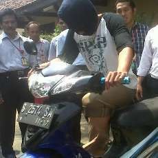 Staf KPU Mojokerto Gasak Motor Rekannya