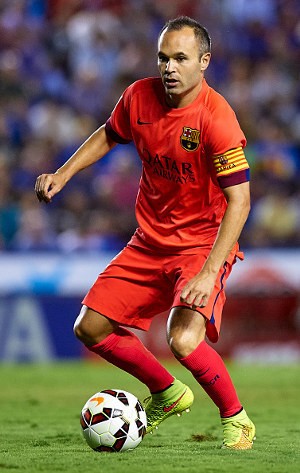 Iniesta Raih Penghargaan Golden Foot 2014