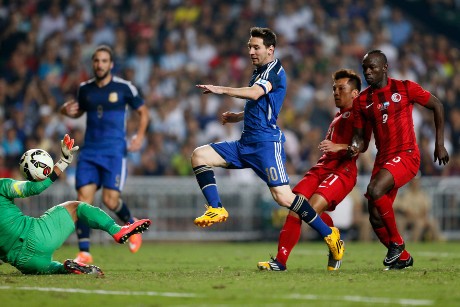 Argentina Gulung Hong Kong 7-0