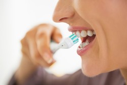 Sikat Gigi Dua Kali Sehari yang Benar Bukan Saat Mandi, Tapi..