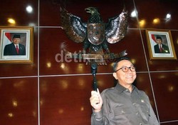 Ketua MPR Akan Berikan Undangan Pelantikan Jokowi ke Prabowo Lusa