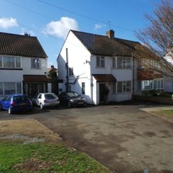 Lebih Untung Mana, Beli Properti di Indonesia atau Luar Negeri?