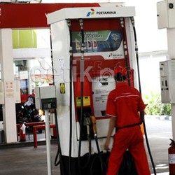 Ekonom Mandiri: Kenaikan Harga BBM Sangat Ditunggu-tunggu