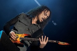Kirk Hammett Bandingkan Heavy Metal dengan Film Horor