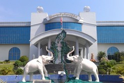 Museum Batu Mulia yang Unik di Myanmar