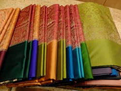 Cantiknya! Warna-warni Kain Sutra Khas India