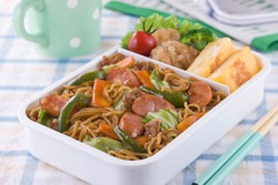 Kroket Mie dan Omelet Mie Gurih Enak untuk Bekal Anak