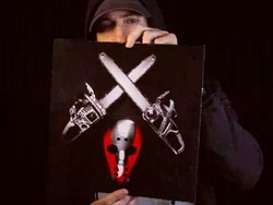 Eminem Pamer Sampul Album Baru