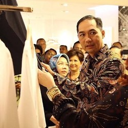 Ditawari Diskon 20% Baju Bermerek, Mendag Lutfi: Tetap Saja Mahal