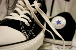 Converse Gugat 31 Perusahaan Pembuat Tiruan Sepatu Chuck Taylor