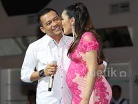 Surprise! Anang Beri Kejutan di Pesta Baby Shower Ashanty