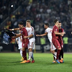 Platini dan Blatter Kecam Adanya Pesan Politik di Laga Serbia-Albania