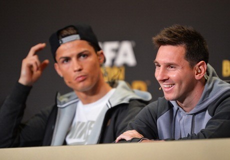 Ronaldo dan Messi Manusia Biasa: Makan, Minum, Juga ke Kamar Mandi