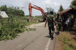 Bongkar 2 Kafe Mesum, Satpol PP dan Polisi Syariat Temukan Kondom