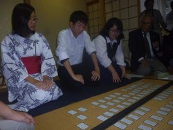 Anak Jepang Tetap Mainkan Hyakunin Isshu untuk Pertahankan Tradisi