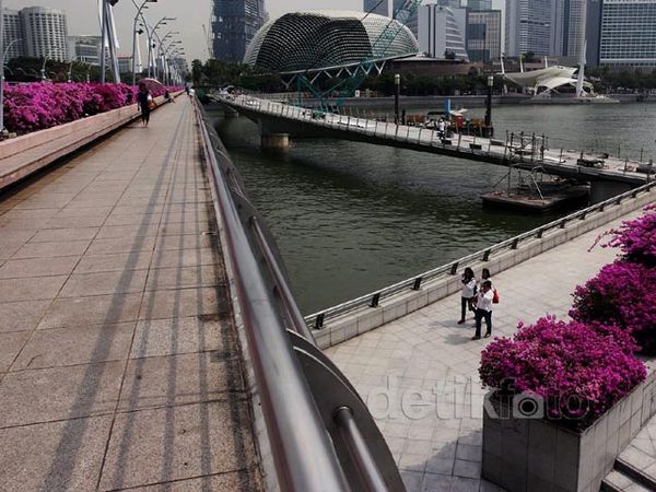 Jalur Pejalan Kaki Bebas Sampah