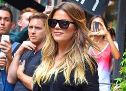 Khloe Kardashian, Anak Hasil Perselingkuhan Sang Ibu dengan Lionel Richie?