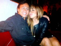 Pinkan Mambo Ngamen di Amerika, Lagi Nassar Dikabarkan Akan Bercerai