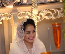 Riasan Flawless Nagita Slavina Saat Acara Pengajian