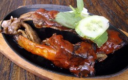 Warung Tekko: Akhir Pekan Romantis dengan Konro Saus Madu dan Matcha Snow Ice