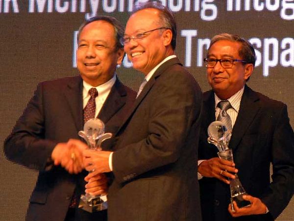 Bank DKI Raih Penghargaan ARA 2013