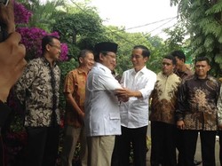 Begini Akrab dan Cairnya Suasana Pertemuan Prabowo-Jokowi