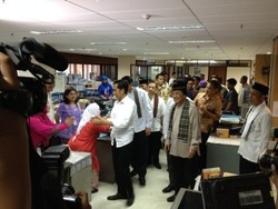 Jokowi Berpamitan dengan PNS di Balai Kota DKI