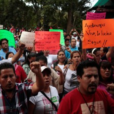 Protes Mahasiswa Hilang, Demonstran Meksiko Duduki Gedung Balai Kota